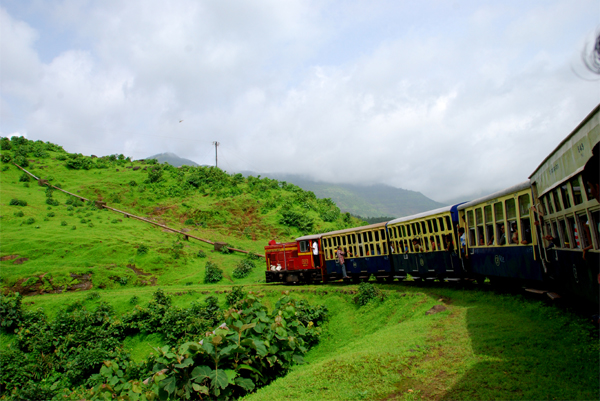 5 Toy Trains in India: A Guide to India's Scenic Beauty