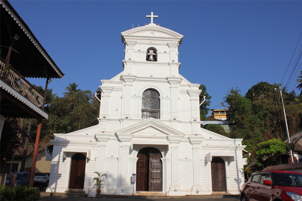 12 Famous Churches in Goa to Visit on Christmas Day 2024