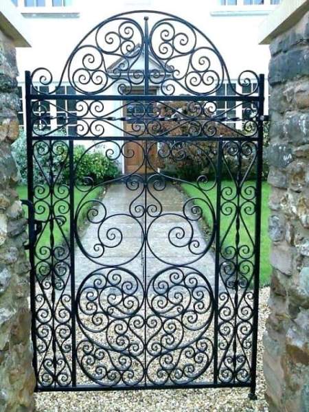 10 Beautiful Wrought Iron Gate Designs With Pictures