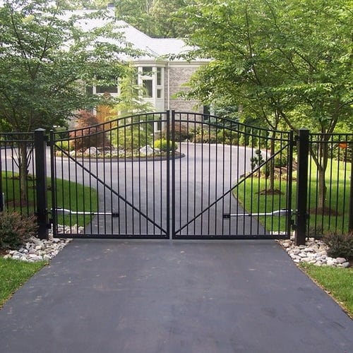 10 Beautiful Wrought Iron Gate Designs With Pictures