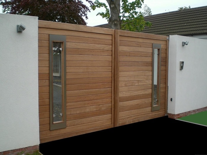 10 Best Wooden Gate Design Ideas For Home Exterior