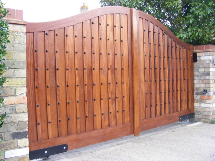 10 Best Wooden Gate Design Ideas For Home Exterior