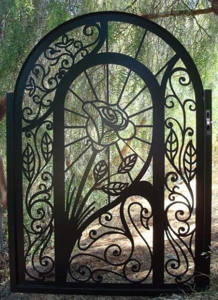 10 Beautiful Garden Gate Designs With Photos In India