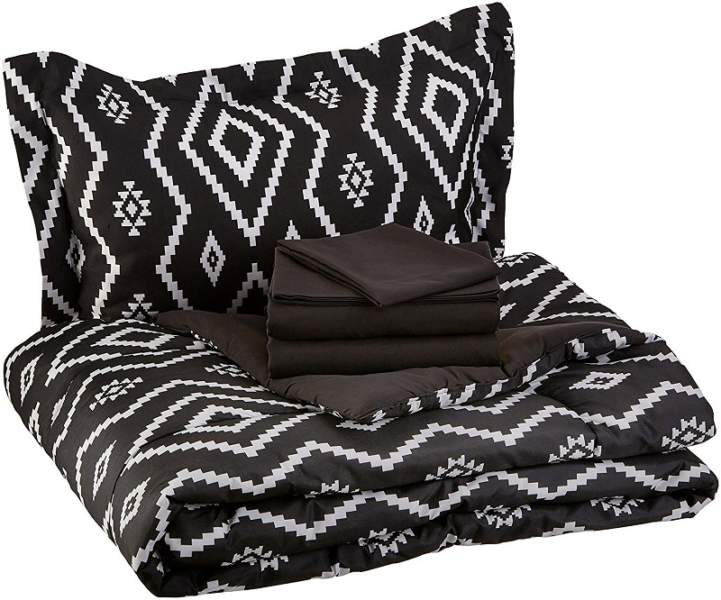 10 Modern Black Bed Sheet Designs With Pictures In India