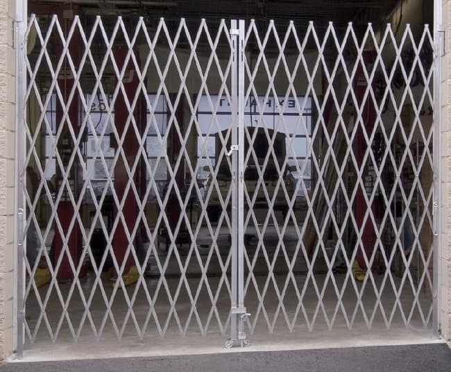 9 Best Folding Gate Designs With Pictures In India