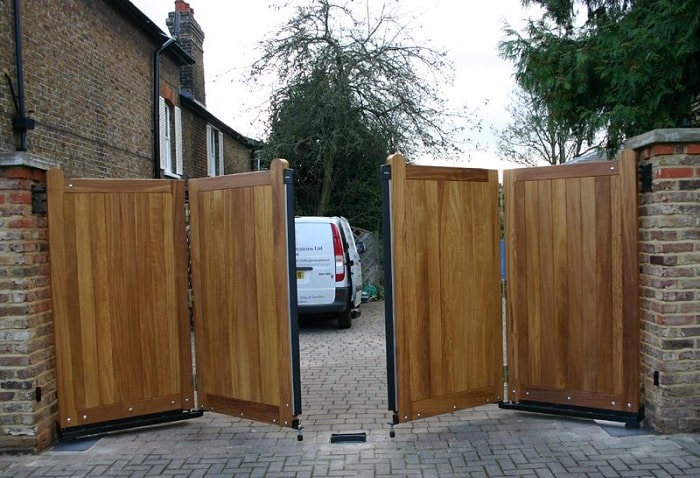 9 Best Folding Gate Designs With Pictures In India