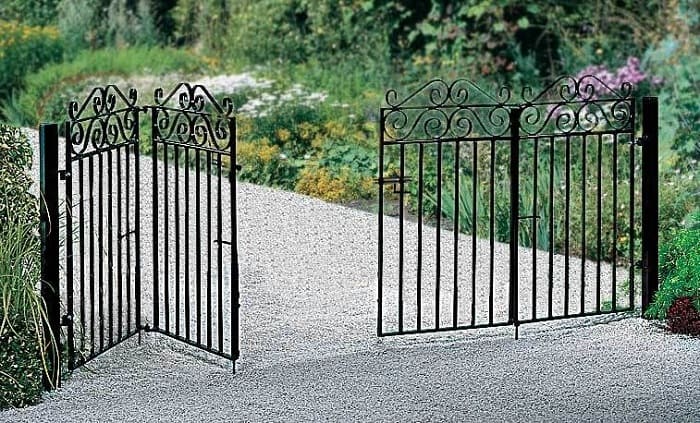 9 Best Folding Gate Designs With Pictures In India