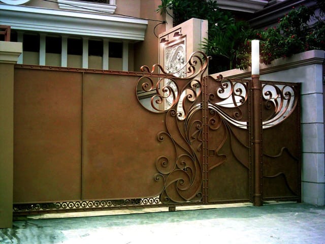 10 Simple and Best Sliding Gate Designs For Homes