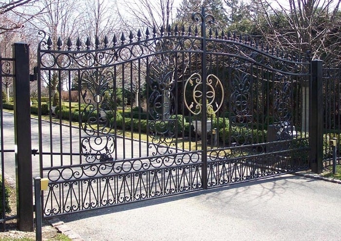15+ Creative Steel Gate Designs for Security and Style 2024