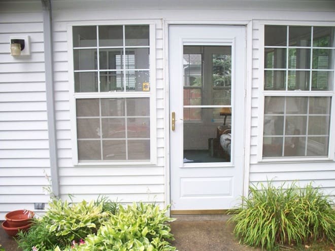 10 Latest Screen Door Designs With Pictures In 2023