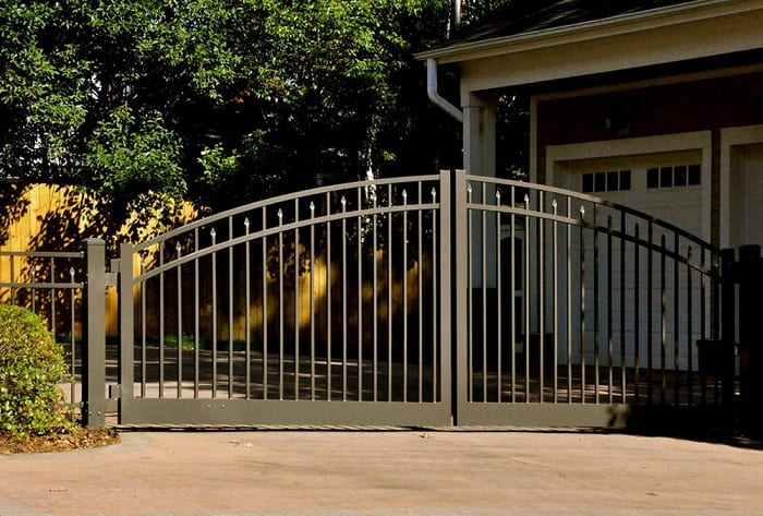 10 Modern Aluminium Gate Designs With Pictures In India