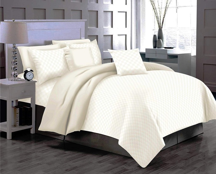 10 Best Satin Bed Sheet Designs With Pictures In India