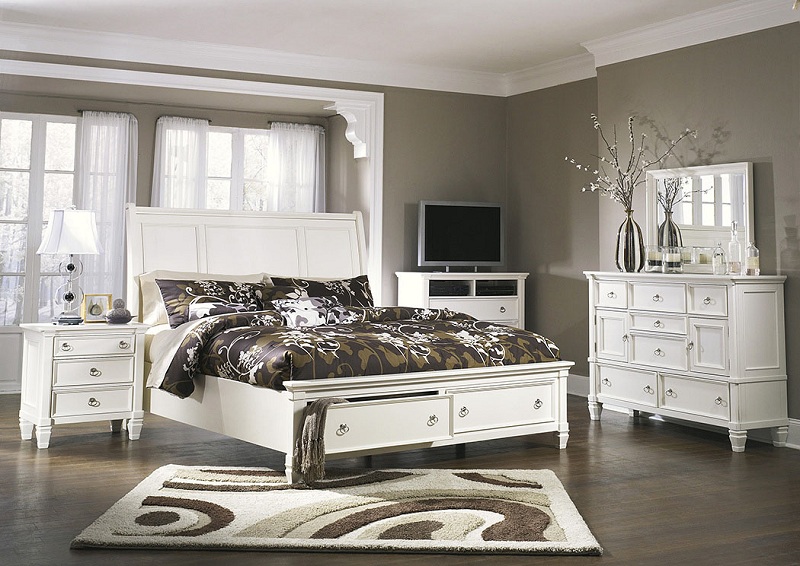 10 Simple &amp; Modern Sleigh Bed Designs With Pictures In India