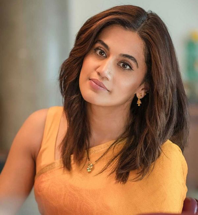 Bollywood Women: 40 List of Most Beautiful Female in Mumbai