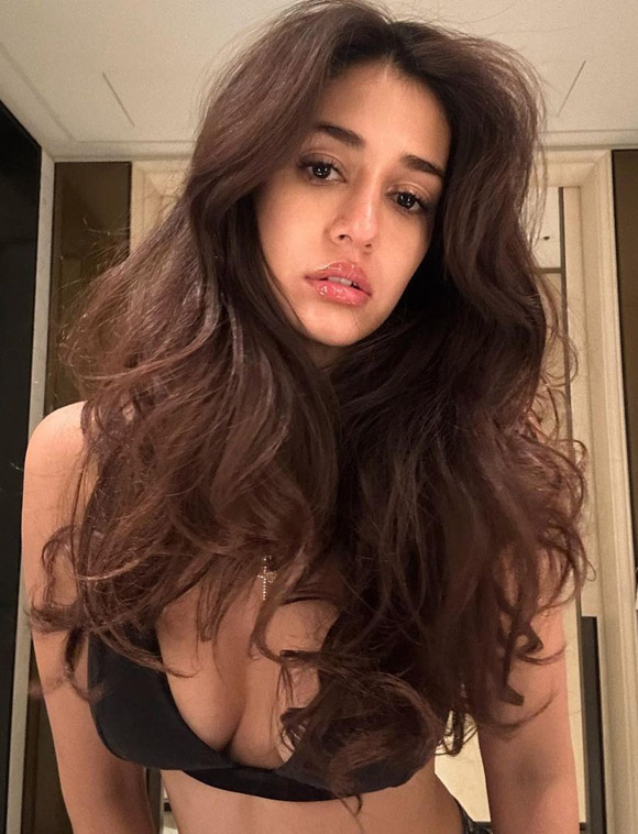 22 Stunning Hot Pics of the Fit Icon Disha Patani 2024