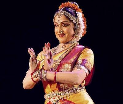 Hema Malini Beauty Tips and Secrets | I Fashion Styles