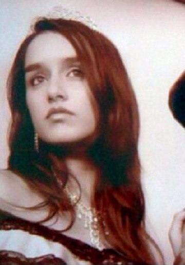 Shraddha Kapoor Pics from Age 1-33: Childhood and Bday