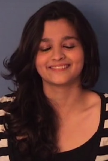 Alia Bhatt Pics from Age 1-29: Childhood, Family &amp; Co-Stars