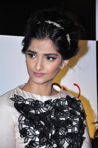 Sonam Kapoor Beauty Tips and Fitness Secrets | StylesAtLife