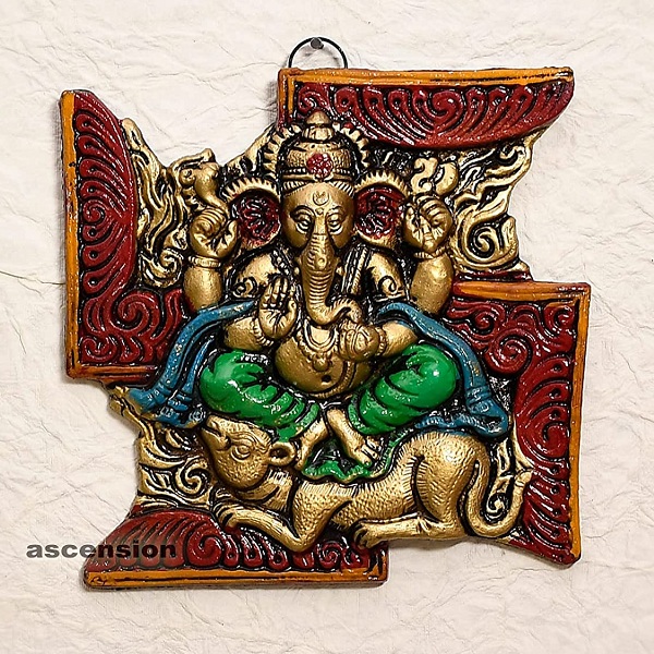 20 Trendy Wall Hanging Décor Ideas For Any Room 2024