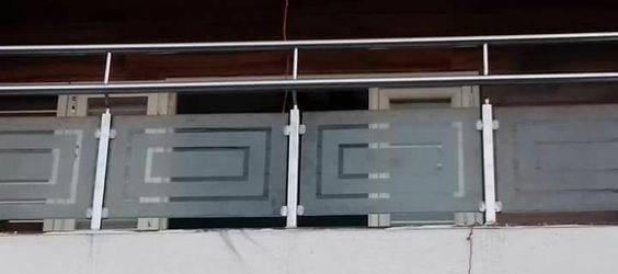 15 Latest and Best Glass Railing Designs for Home 2024