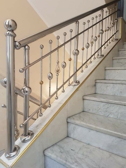 20 Modern Steel Railing Designs For Stairs In India 2024