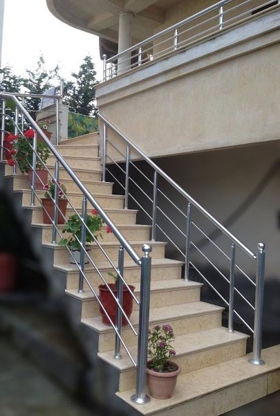 20 Modern Steel Railing Designs For Stairs In India 2024