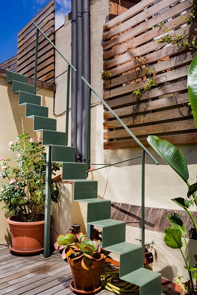 20 Simple Outdoor Stairs Design Ideas For House 2024