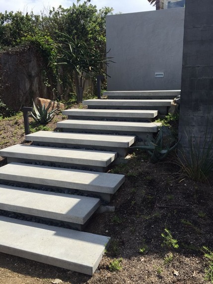 20 Simple Outdoor Stairs Design Ideas For House 2024