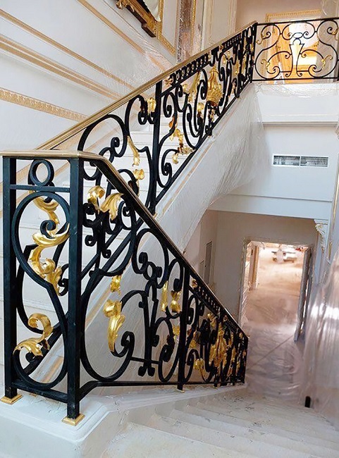 15 Simple &amp; Modern Iron Railing Designs For Stairs 2024