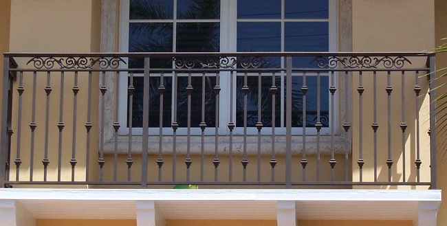 15 Modern Balcony Railing Designs For Home 2024