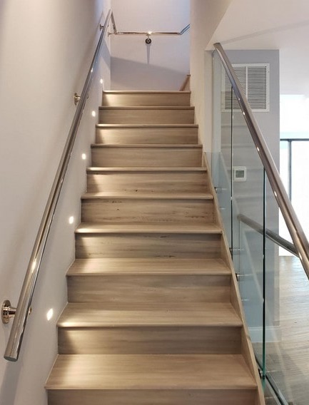 15 Modern Glass Stair Railing Design Ideas For Home 2024
