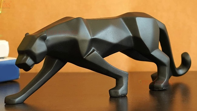 20 Trendy Showpieces For Living Room Décor In 2024