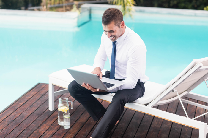 20+ Useful and Comfortable Pool Chairs Designs 2024