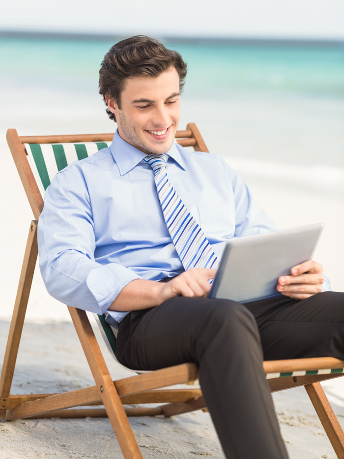 20+ Useful and Comfortable Pool Chairs Designs 2024