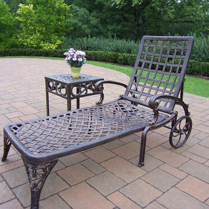 20+ Useful and Comfortable Pool Chairs Designs 2024