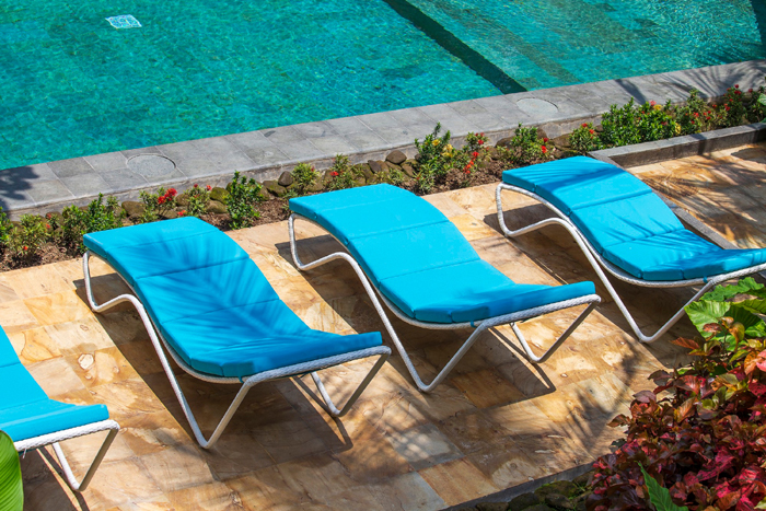 20+ Useful and Comfortable Pool Chairs Designs 2024