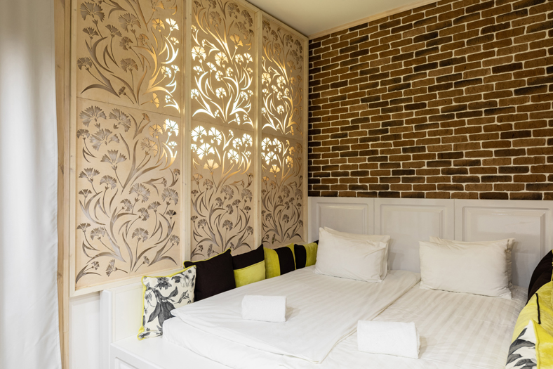 18 Impressive and Classy Brick Wall Designs for Your Home