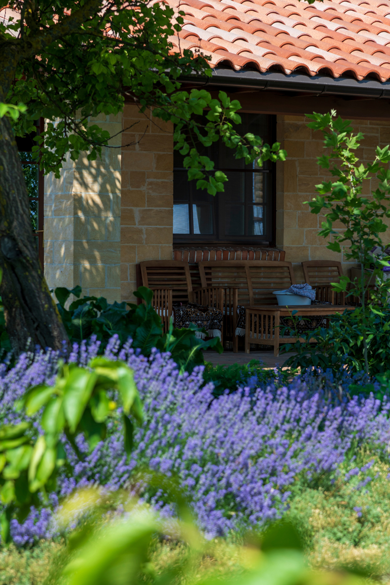 18 Beautiful Modern Veranda Designs for Your House