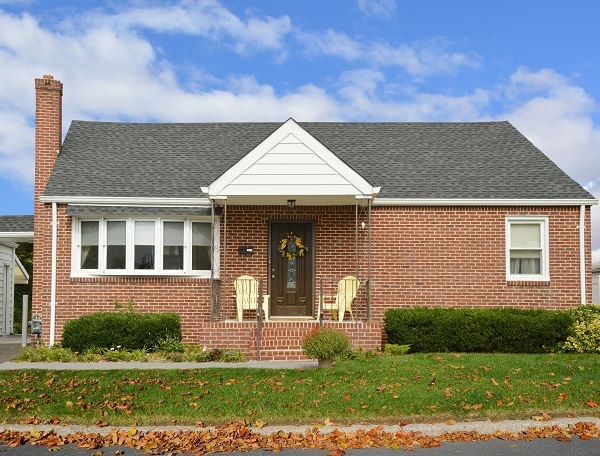 20 Luxurious Bungalow House Designs for High-End Living