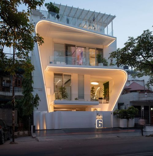 20 Luxurious Bungalow House Designs for High-End Living