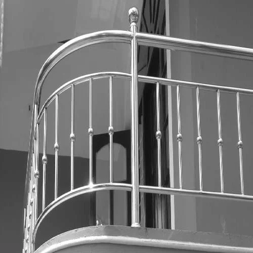 15 Modern Balcony Steel Railing Designs For Home 2024