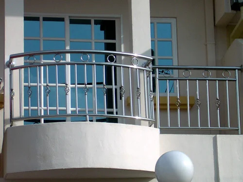 15 Modern Balcony Steel Railing Designs For Home 2024