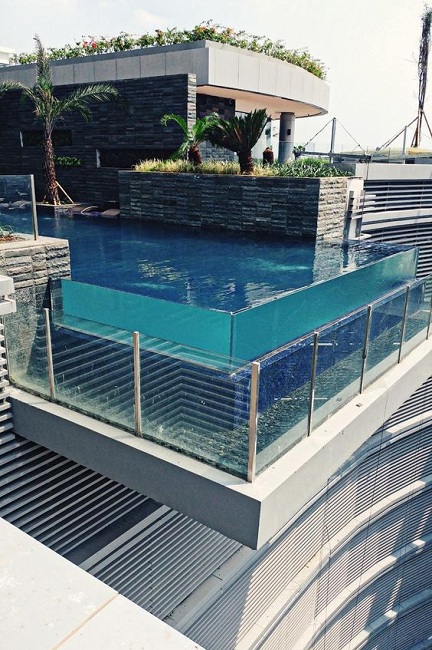 25 Stunning Rooftop Swimming Pool Ideas For Luxurious Escapes