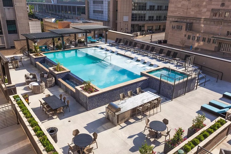 25 Stunning Rooftop Swimming Pool Ideas For Luxurious Escapes