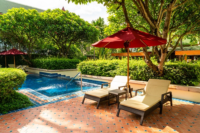 15 Beautiful Backyard Pool Ideas Available In 2024