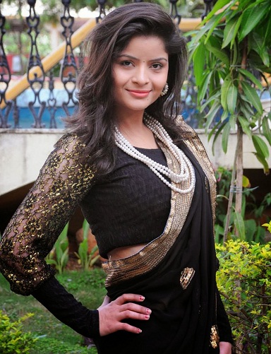 9 Beautiful Designer Saree Blouse Patterns | I Fashion Styles