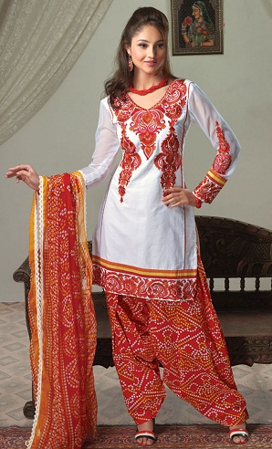 15 Latest Models of Red Salwar Kameez Designs for Stunning Look