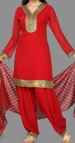 15 Latest Models of Red Salwar Kameez Designs for Stunning Look