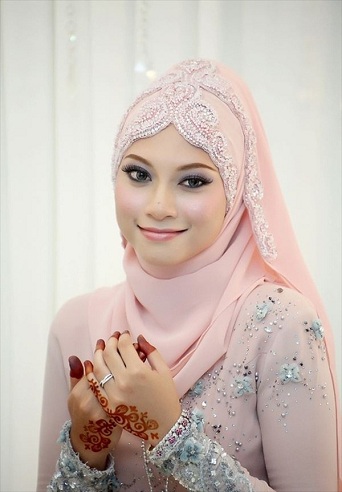 10 Fashionable Wedding Hijab Styles For Muslim Brides